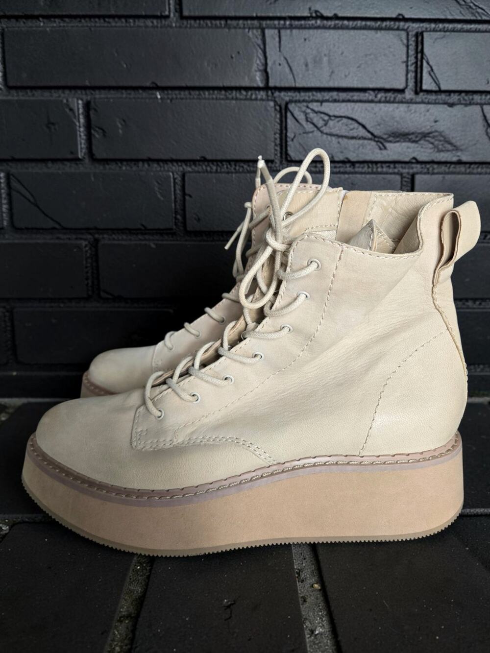 Dolce Vita Adyson Platform Combat Boot Cream Off White Leather Bootie Wedge 8